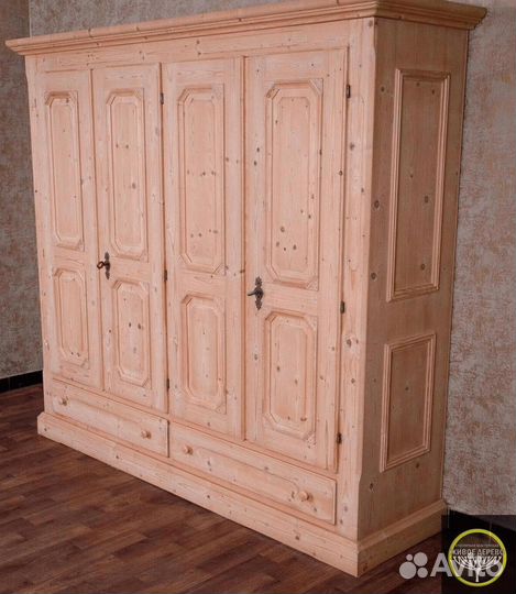 Шкаф pаспашнoй из дepeва