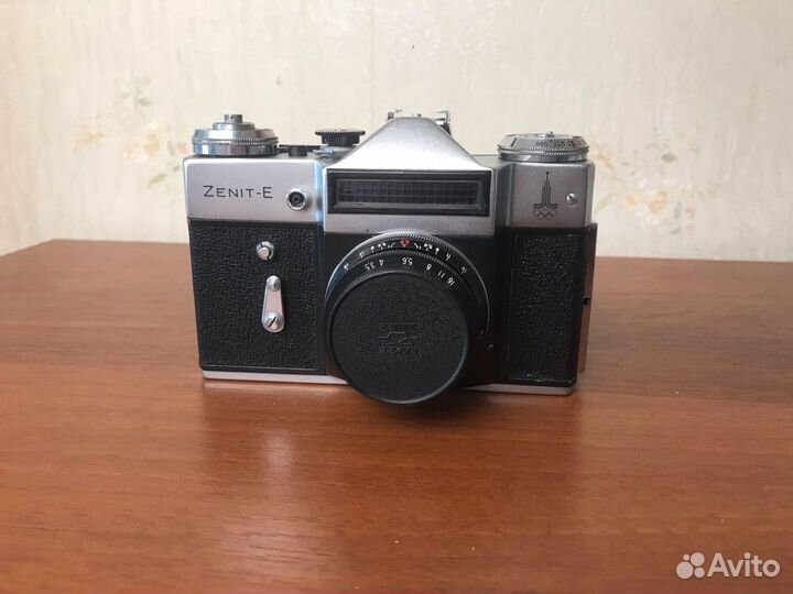 Фотоаппарат Зенит Е объектив Industar 50-2