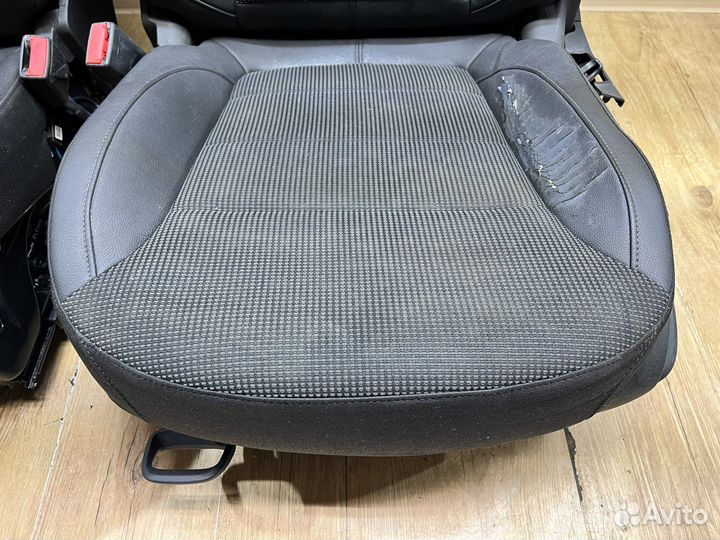 Передние сидения Opel Insignia 2008-2017г. 2шт