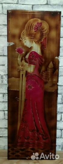 Статуэтка девушка с голубем