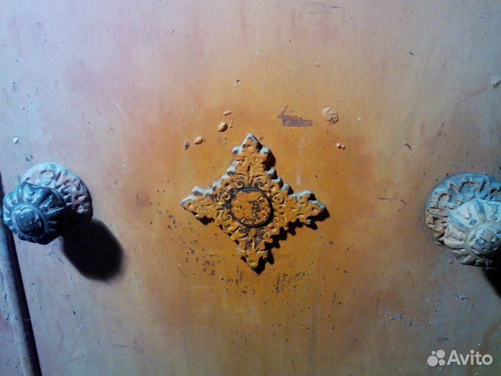 Антикварный сейф 