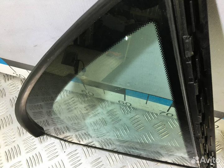 Б/У Стекло двери задней правой форточка W21#002