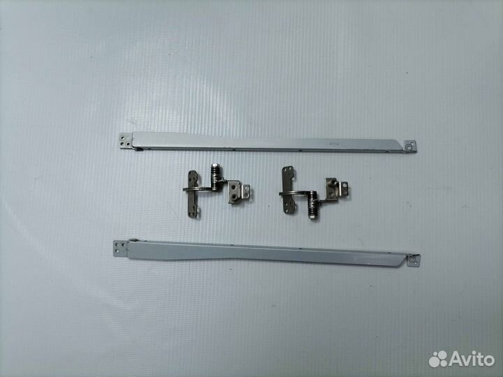 Петли для Samsung R540