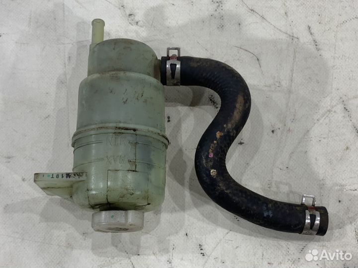 Бачок жидкости гур Mitsubishi Pajero Sport 3