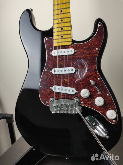 Электрогитара G&L Tribute Legacy Stratocaster