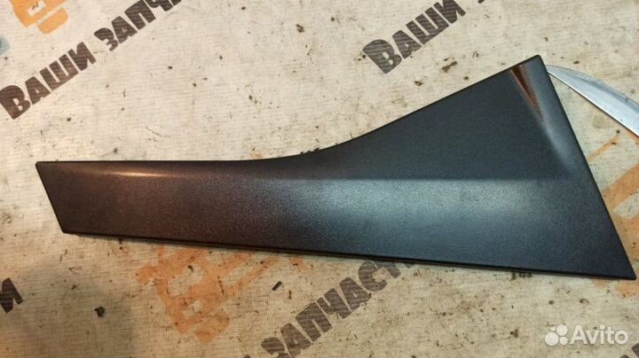 Накладка двери задняя правая Ford Focus 2