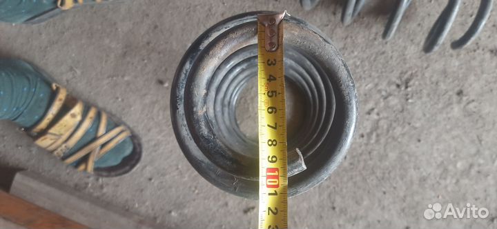 Пружины задние Toyota Hilux Surf 185