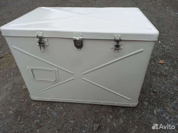 Ящик металлический для хранения продуктов