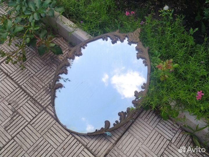 Зеркало настенное старое