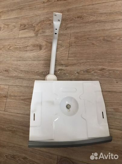 Подвесная подставка на телевизор с поворотом