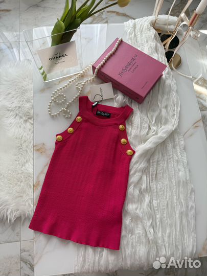 Трендовый топ Balmain