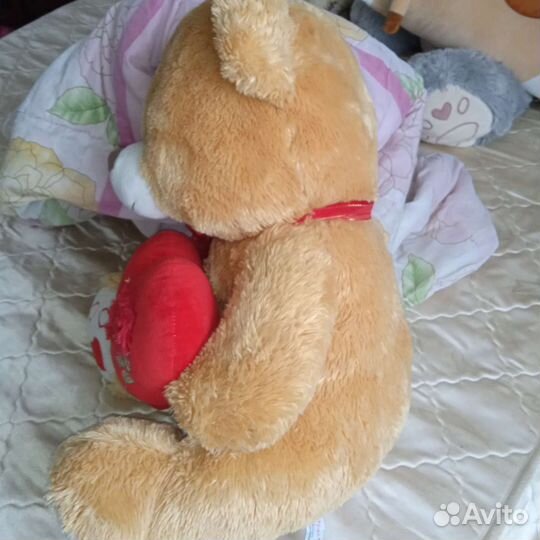 Плюшевый медведь