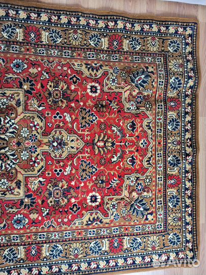 Старинный ковер