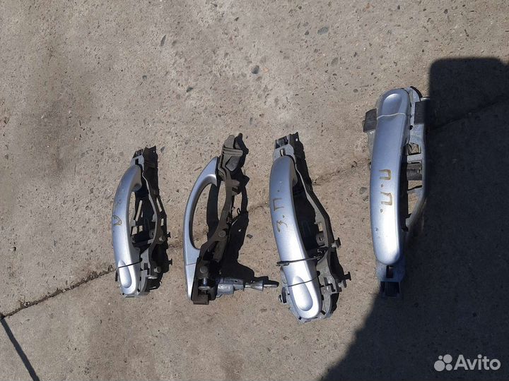 Ручка двери наружная Volkswagen Jetta 5