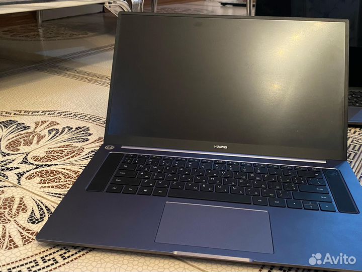 Huawei matebook d16 на запчасти