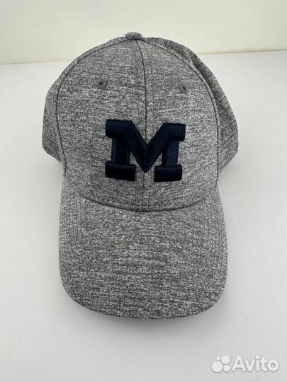 Кепка бейсболка Fan Favorite новая