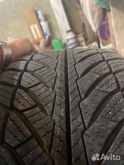 Goodyear UltraGrip 8 Performance 245/45 R18 100V