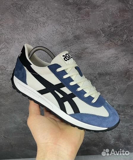 Кроссовки asics