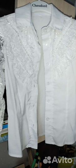 Белая кружевная блузка