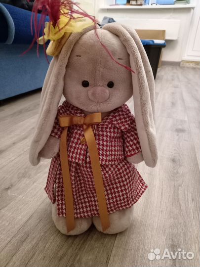 Зайка Ми 32 см в твидовом костюме