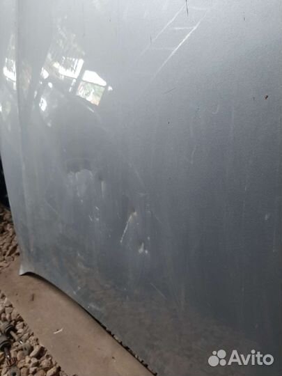 Капот Volkswagen Golf 5