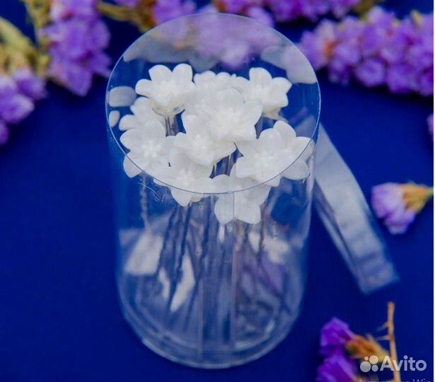 Шпилька для волос белая лилия