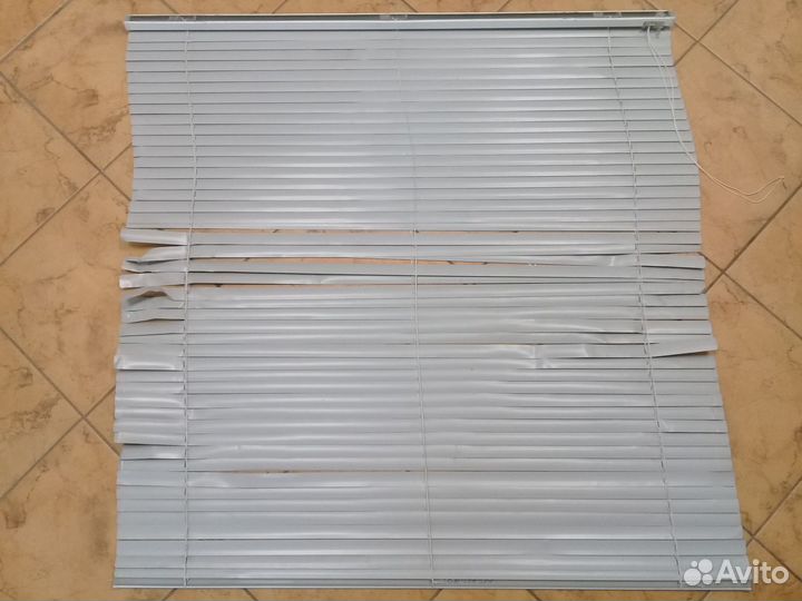 Жалюзи горизонтальные 4 штуки