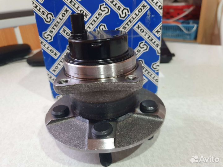 Ступица задняя Toyota Avensis