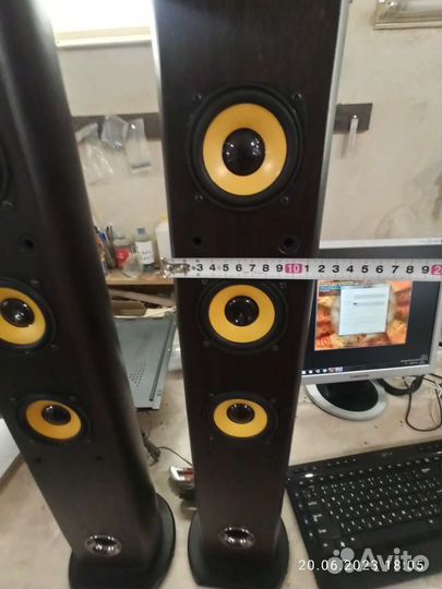 Напольная акустика 2 шт от аve C160