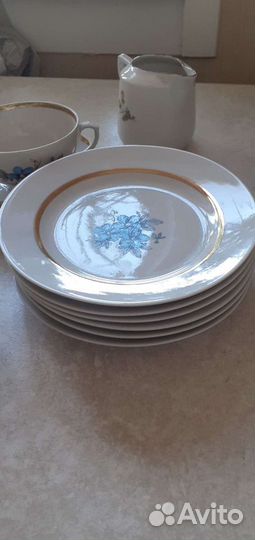 Чашки и тарелки от чайного сервиза СССР Дулева.60