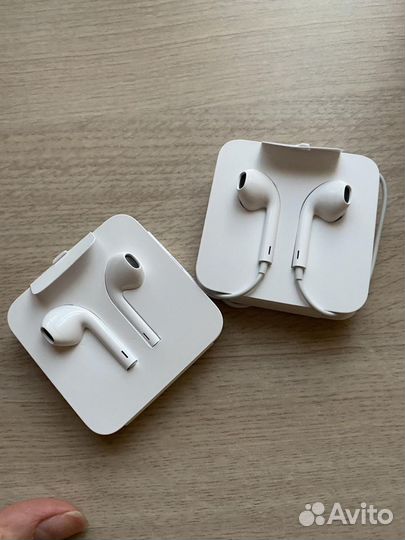 Новые. Наушники от 10 и 11 iPhone