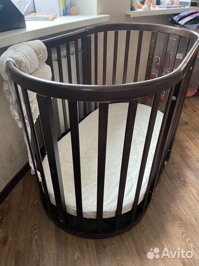 Детская кровать трансформер овальная