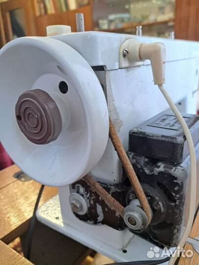 Швейная машина Чайка 134 с электроприводом