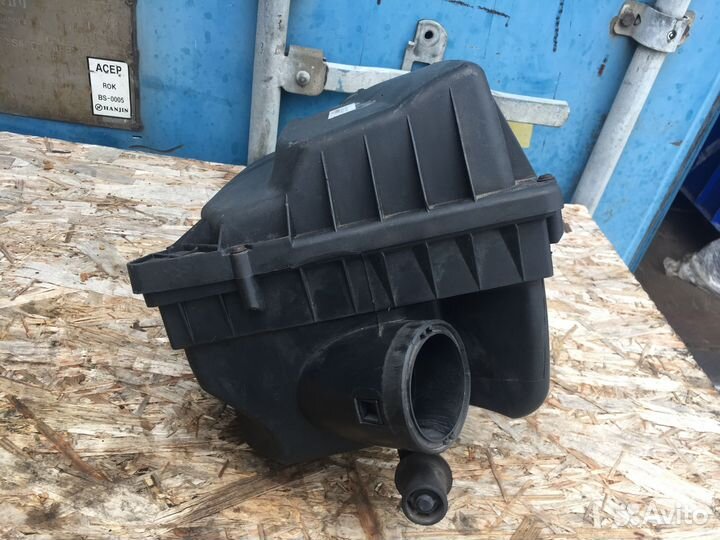 Корпус воздушного фильтра Opel Zafira B