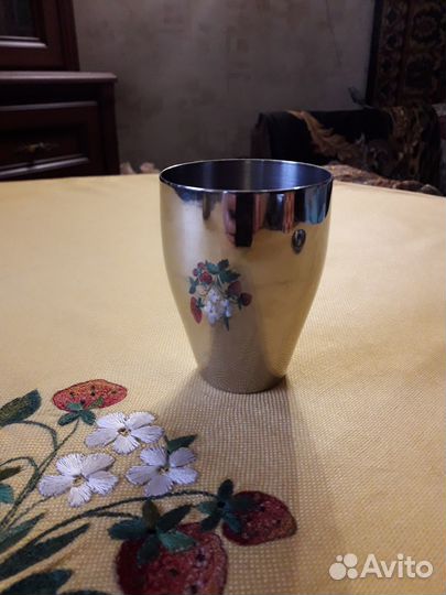 Кастрюли и другая посуда из нержавеющей стали