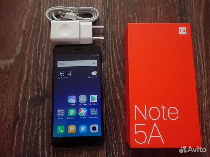 Телефон Xiaomi redmi note 5a