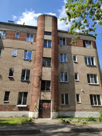 Комната 14 м² в 4-к., 4/4 эт.