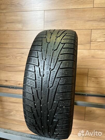 Nokian Tyres Hakkapeliitta R 215/60 R16