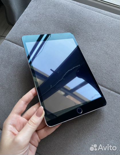 iPad mini 4 cellular+wifi 32гб
