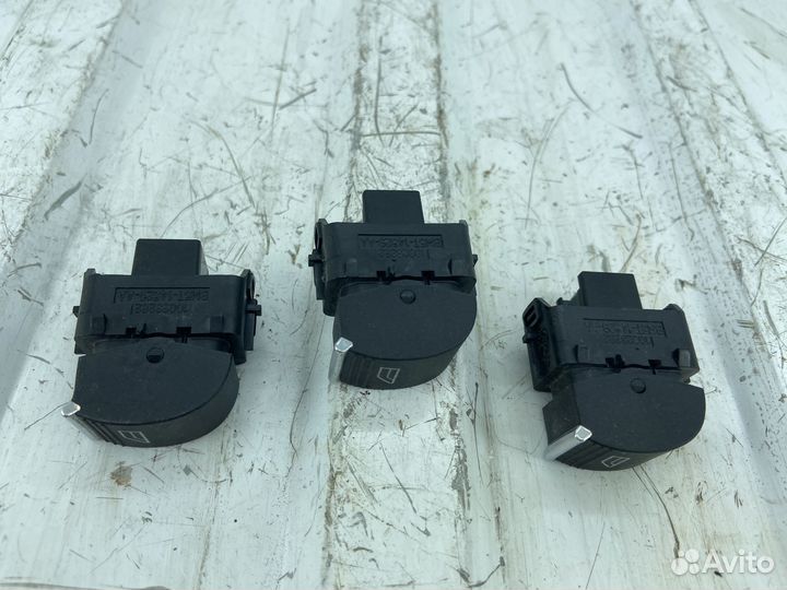 Кнопка стеклоподъемника Ford Focus 3