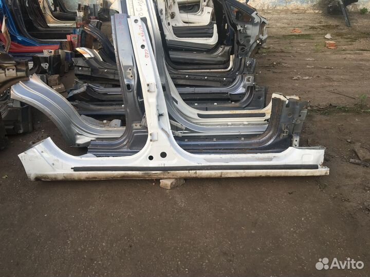 Порог правый Opel Astra H седан полный отрез