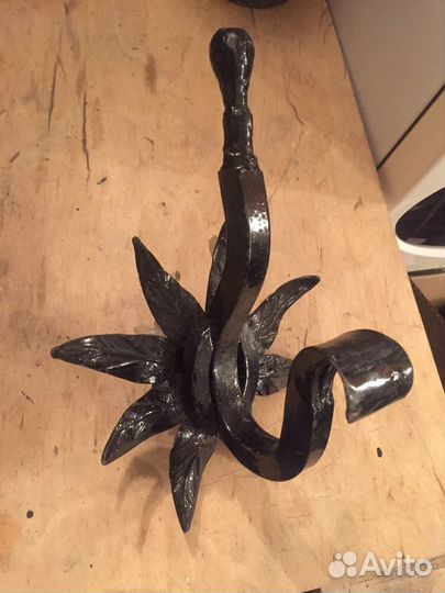 Вешалка кованная