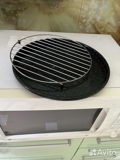 Микроволновая печь с конвекцией