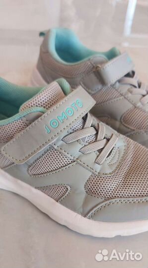 Кроссовки для девочки