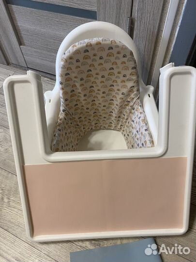 Стульчик для кормления IKEA с подножкой