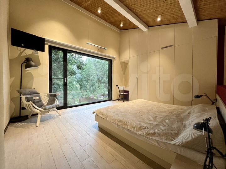 Дом 63 м² на участке 4 сот.