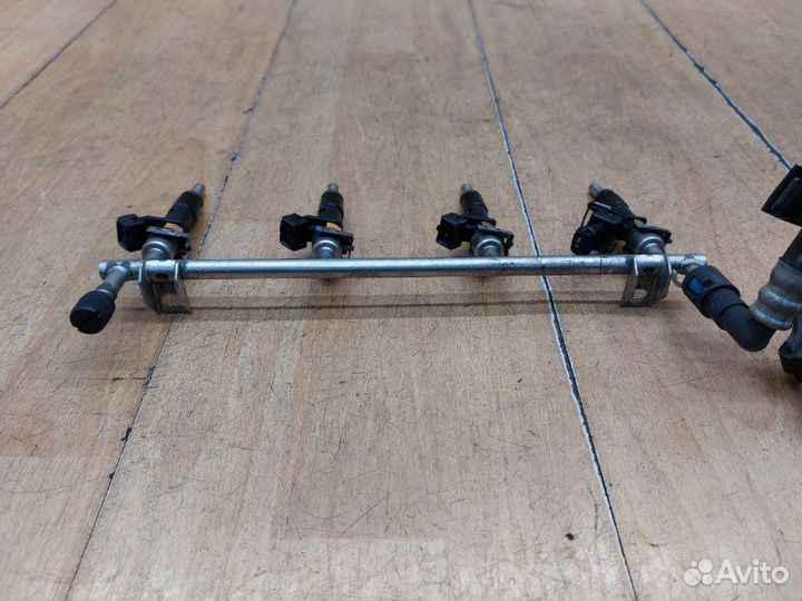 Топливная рампа Opel Vectra C Z18XER 2008