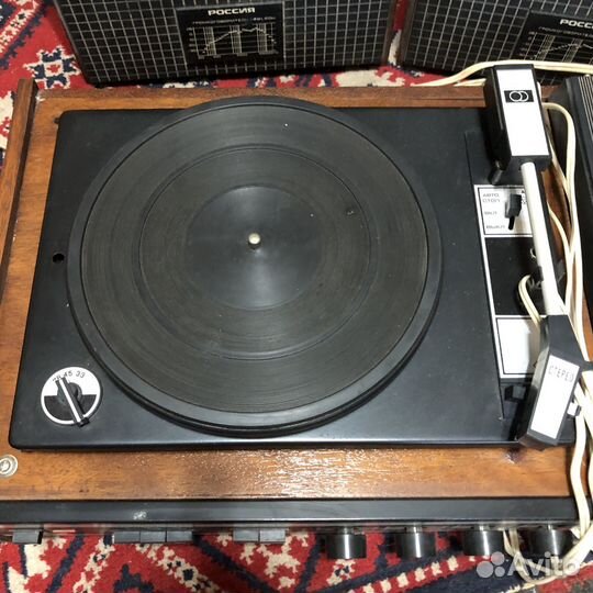 Электрофон Россия 325 с двумя колонками