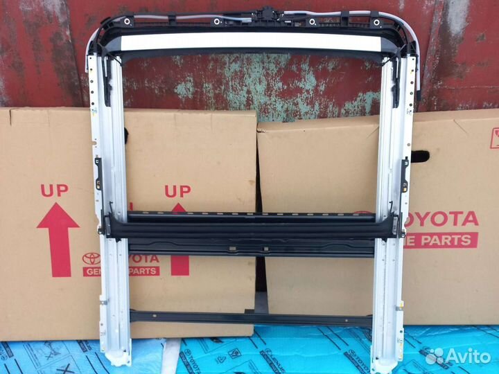 Тойота Ленд Крузер Прадо 150 механизм люка