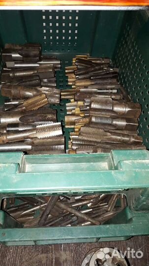 Метчик, плашка